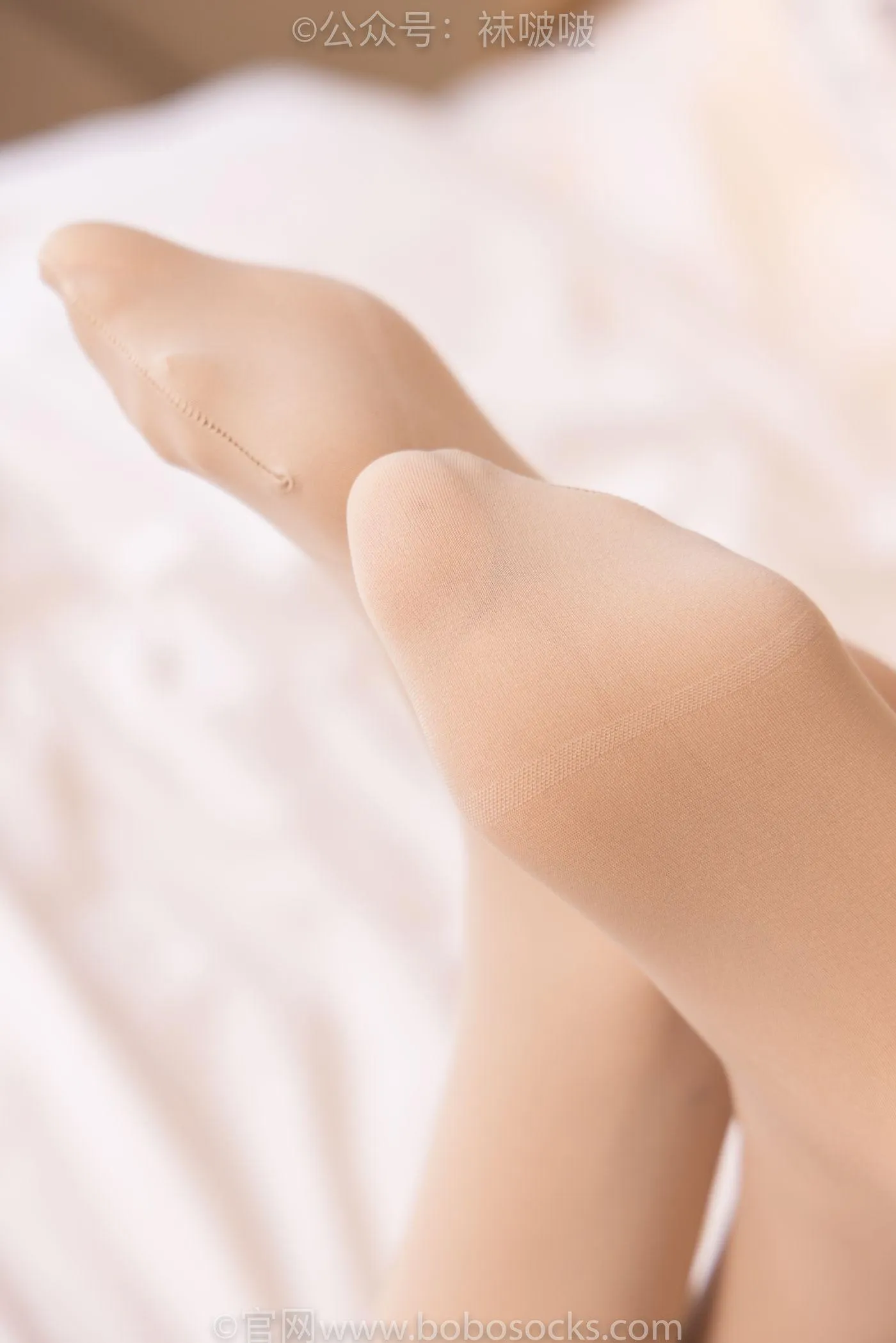 [BoBoSocks袜啵啵]NO.072 小甜豆-两双长靴、厚黑丝、厚肉丝 [144P]插图8
